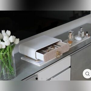 Amai Amari Sofia Jewelry Box in Cream